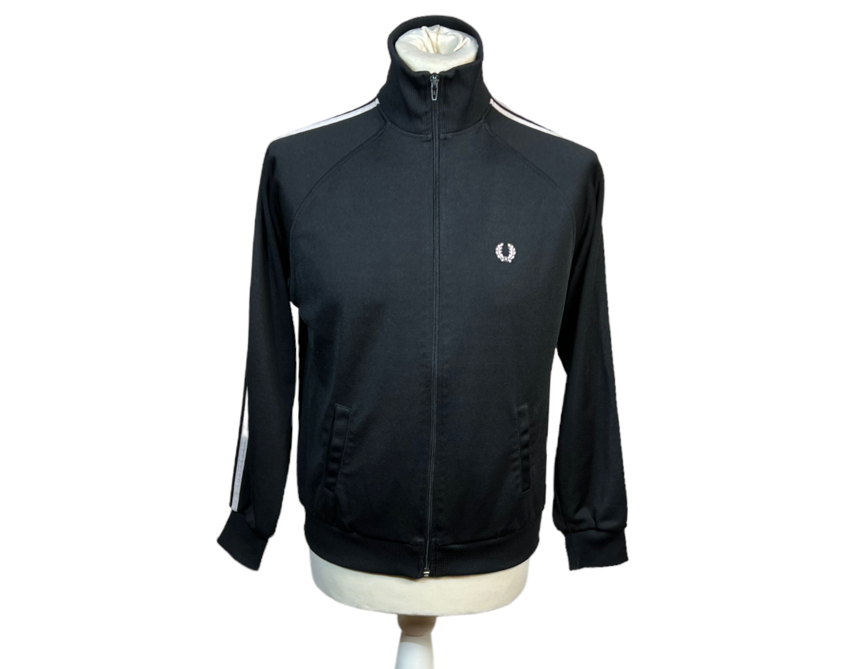 Fred Perry pulóver (EUR44)